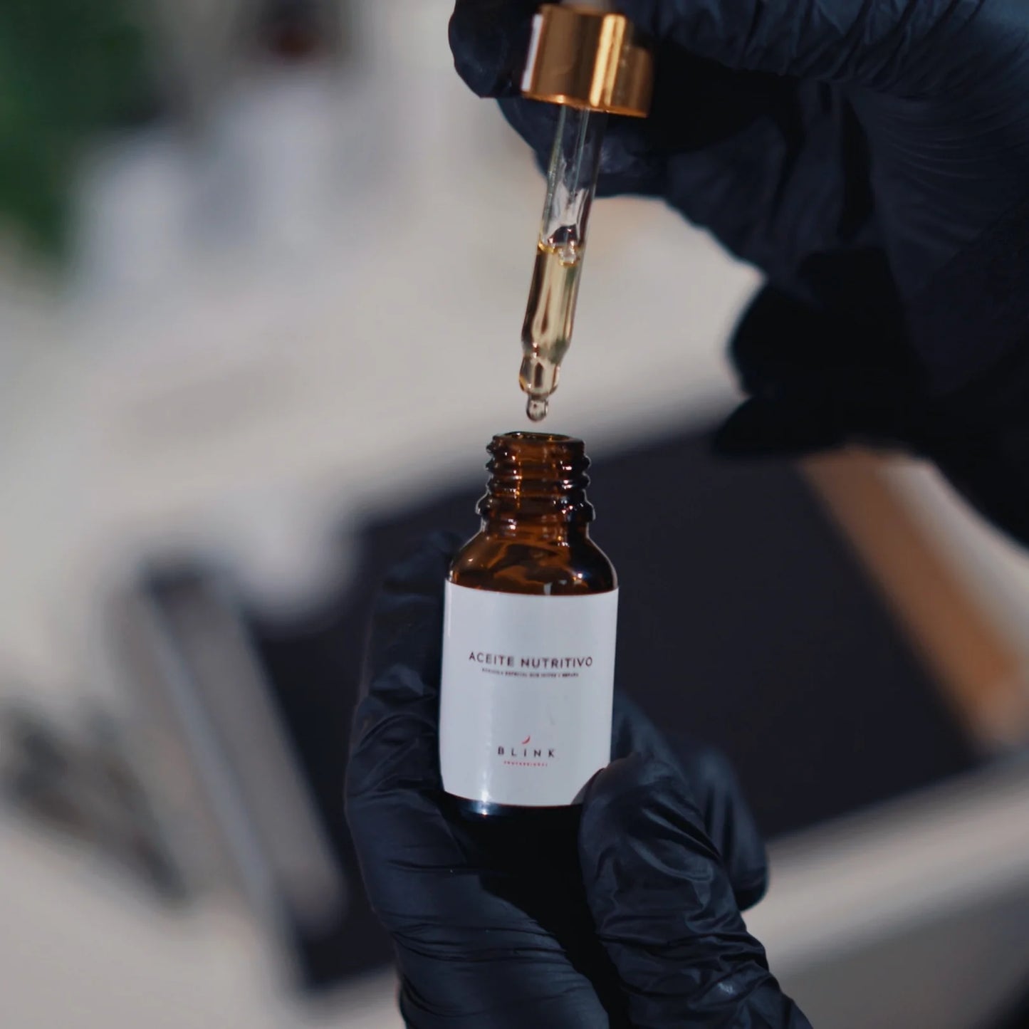 Aceite Nutritivo · Fortalecedor de Cejas