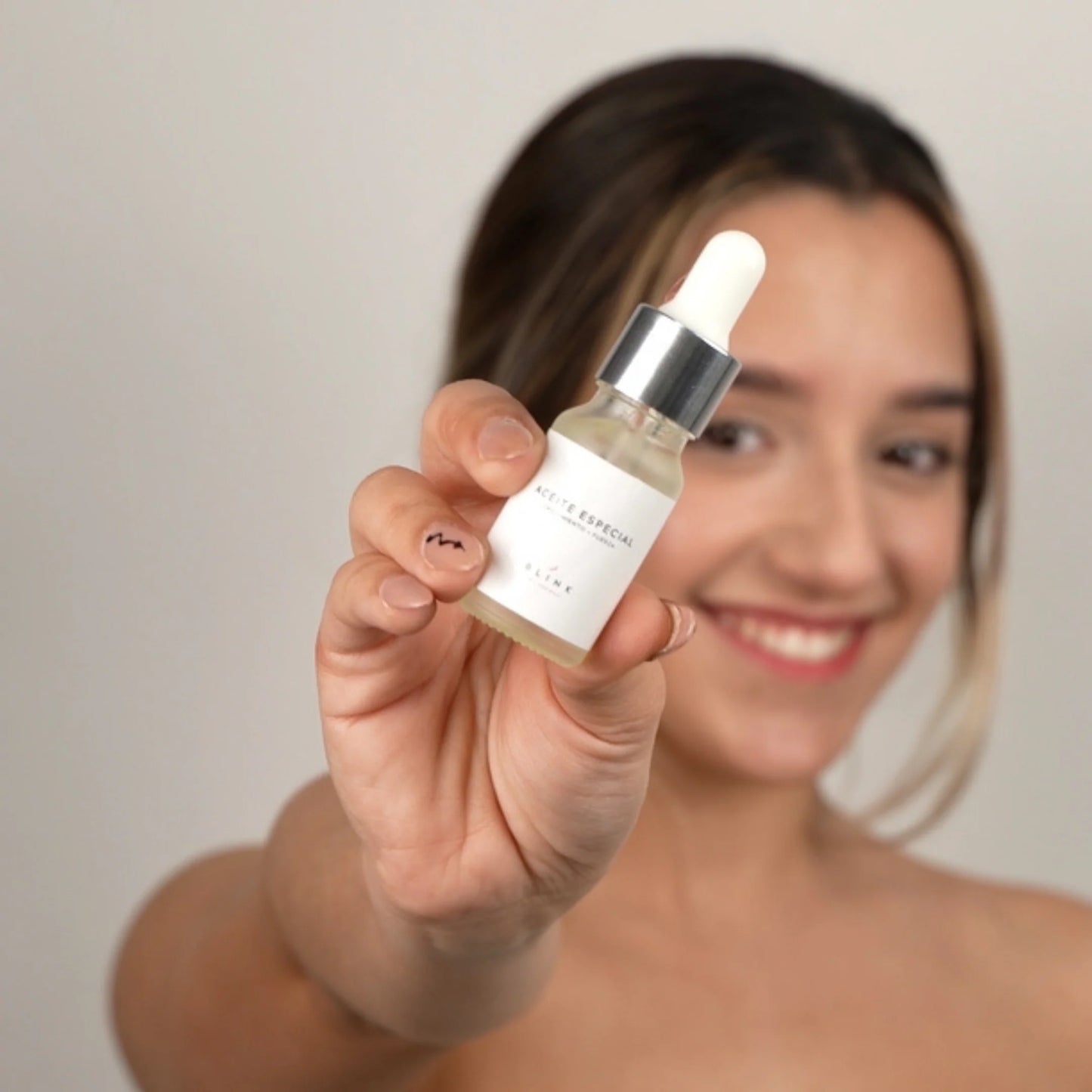 Aceite Especial · Crecimiento Pestañas y Cejas