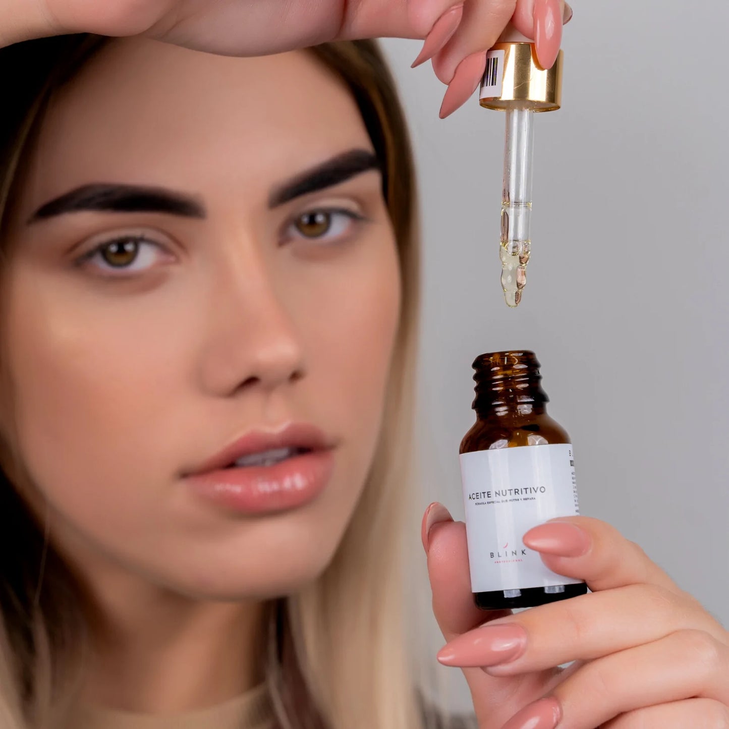 Aceite Nutritivo · Fortalecedor de Cejas